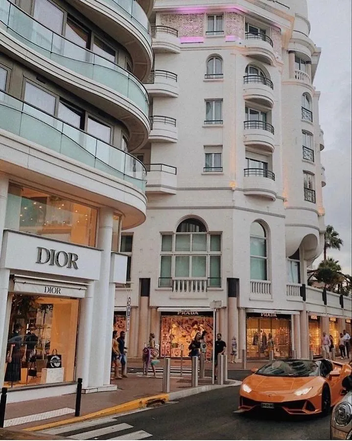 Le Suquet, Old Town, Cannes Center, 2 Rooms Appt, Public Parking 아파트
