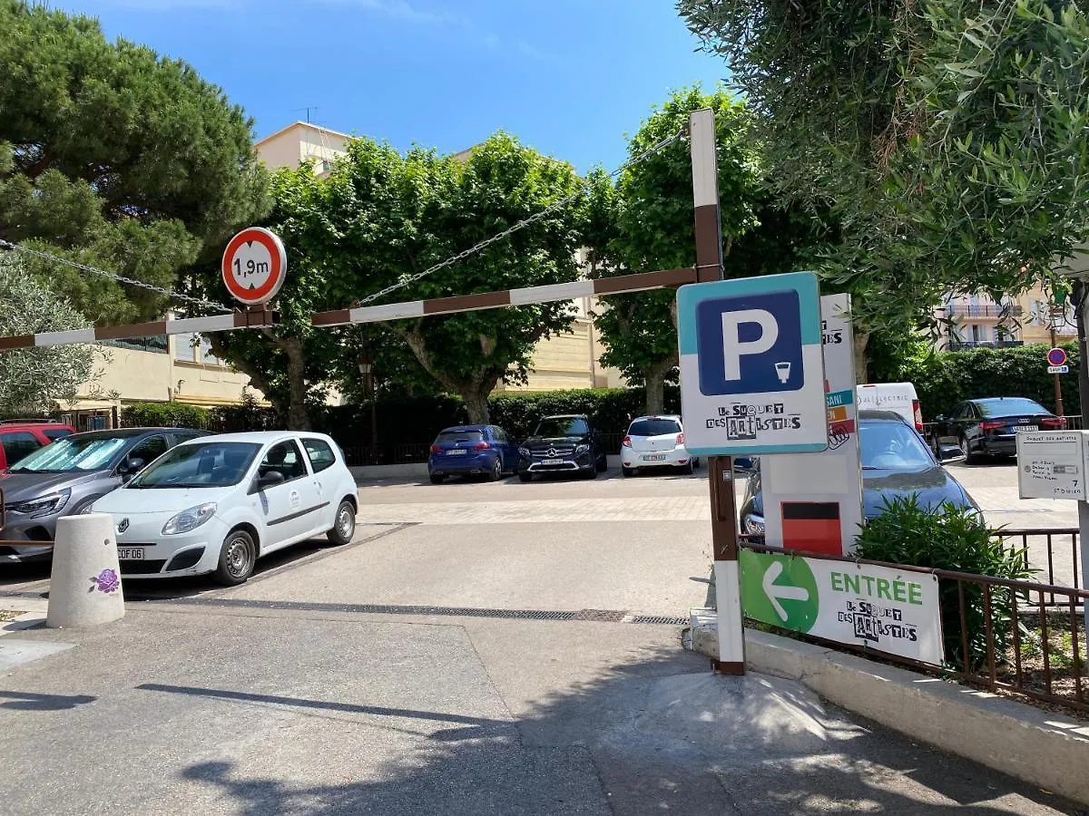 아파트 Le Suquet, Old Town, Cannes Center, 2 Rooms Appt, Public Parking